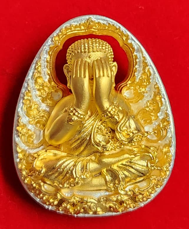 พระปิดตาจัมโบ้+เปิดตาพระสังกัจจายน์ พุทธศิลป์ หลวงปู่โต๊ะ เนื้อบรอนซ์ ชุบ 2k องค์"ชุบทองคำ"ลงยาจีวร  - 1
