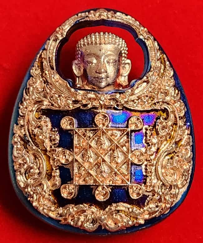 พระปิดตาจัมโบ้+เปิดตาพระสังกัจจายน์ พุทธศิลป์กนกซุ้มทะลุ หลวงปู่โต๊ะเนื้อบรอนซ์ ชุบ BLUE พื้นชุบนาค - 2