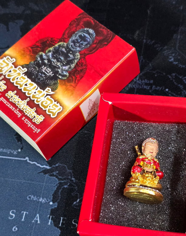 ฉีเทียนน้อย ซีรี่2 ปางนั่งสมาธิ ออกวัดเขาชะอางค์ อุทยานพระใหญ่ จ.กาญจนบุรี เพ้นท์เสมือนจริง ชุดแดง - 4