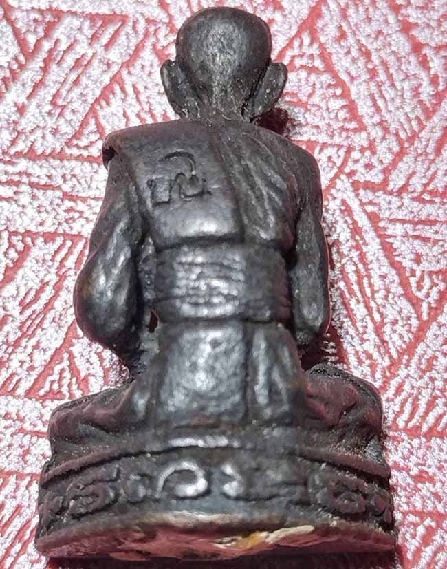 รูปหล่อรุ่นแรก หลวงพ่อเส็ง วัดบางนา จ.ปทุมธานี ก้นอุดตะกรุดฉาบเทียนชัย ผงพุทธคุณ - 2