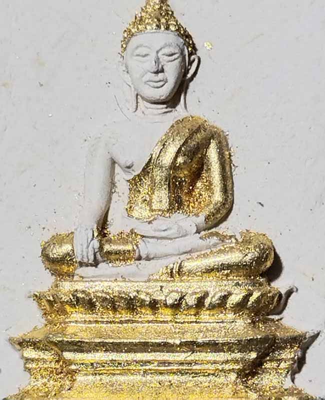 หลวงพ่อพระใส วัดโพธิ์ชัย ปี 20 พิมพ์กลาง ปิดทองจากวัด รุ่น ประสบการณ์ เดิมๆ สวยๆ - 3