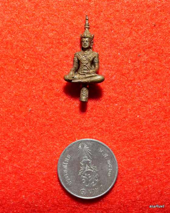 พระยอดธง รุ่นเจริญราช หลวงปู่แผ้ว ปวโร ปี 2550 เนื้อทองแดง สร้างเพียง 3000 องค์ครับ ต้องรีบเก็บครับ - 4