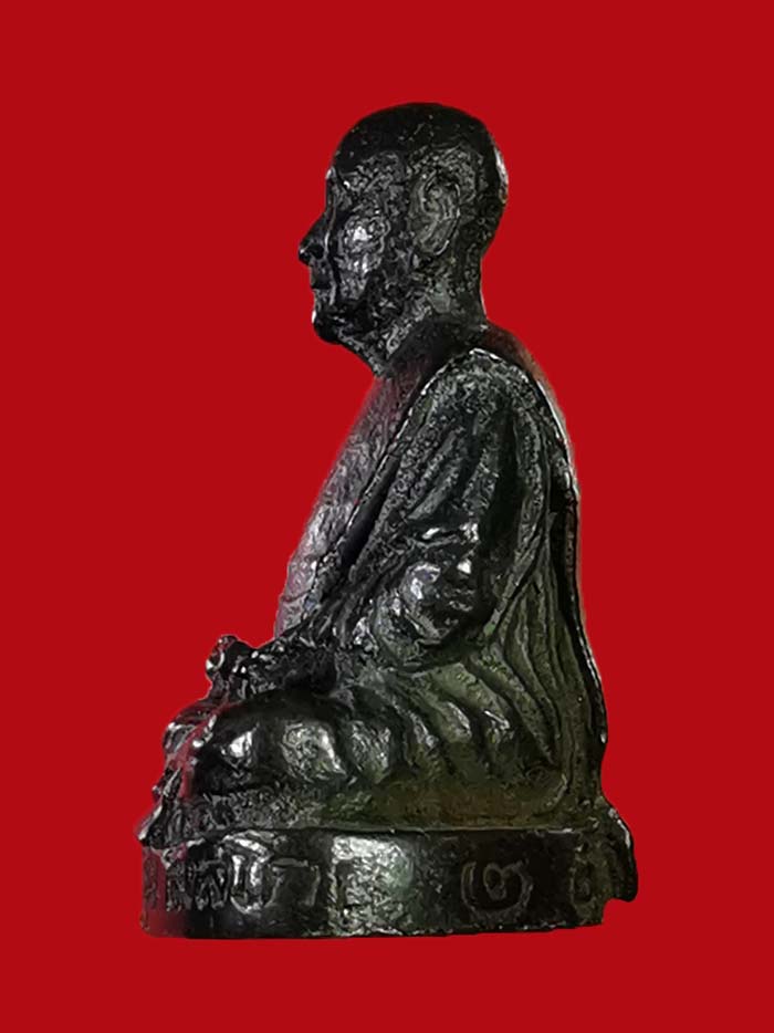 รูปหล่อหลวงพ่อมุม วัดนาสัก จ.ชุมพร รุ่นแรก ปี 19 เนื้อนวะ # 2 - 3