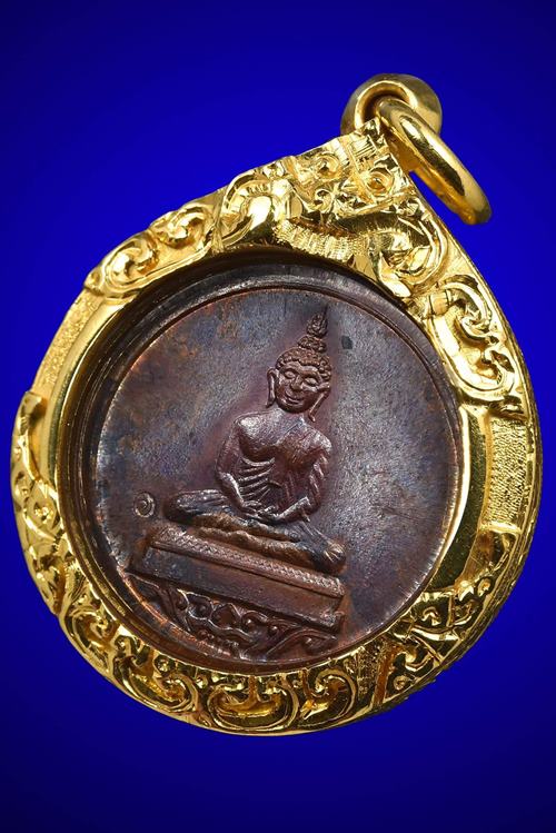 เหรียญกลมพระพุทธโสธร หลวงปู่ทิม วัดละหารไร่ จ.ระยอง เลี่ยมทองพร้อมใช้ ติดรางวัลที่ 4 - 3