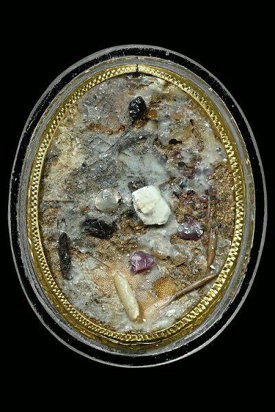 ล๊อกเก็ตรูปบัตรประชาชนรุ่นแรก คุณแม่บุญเรือน โตงบุญเติม (ขนาดจัมโบ้) - 2