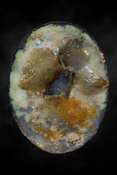 ล๊อกเก็ตรูปนั่งเก้าอี้ คุณแม่บุญเรือน โตงบุญเติม  - 2