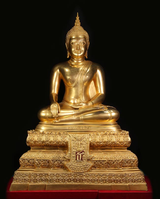 **พระบูชา หลวงพ่อวัดไร่ขิง จ.นครปฐม พ.ศ.2558 ผ้าทิพย์ มีตราสัญญาลักษณ์ สธ. (สิรินทร) - 1
