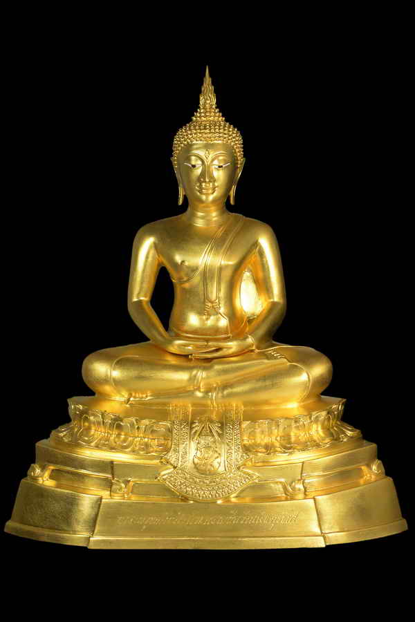 รุ่นแรก ***1 ใน 4 ทิศ พระพุทธนิรโรคันตรายชัยวัฒน์จตุรทิศ หรือ "พระพุทธรูปสี่มุมเมือง" สวยงาม ล้ำค่า - 1