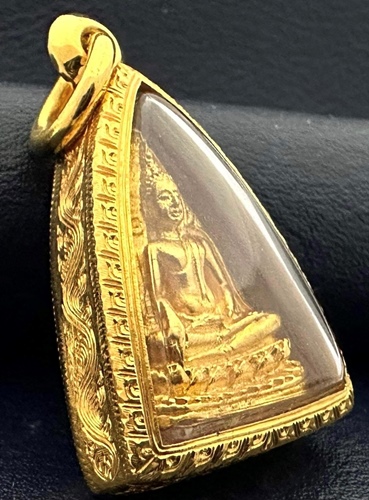 พระสมเด็จนางพญา สก. เนื้อทองคำ พิมพ์เล็ก (ในหลวงทรงเสด็จประกอบพิธี) ปี 2535 - 3
