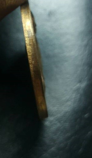 เหรียญจิ๊กโก๋เล็ก รุ่น 1 หลวงพ่ออุ้น วัดตาลกง จ.เพชรบุรี ปี พ.ศ. 2549 เนื้อทองแดง  - 5