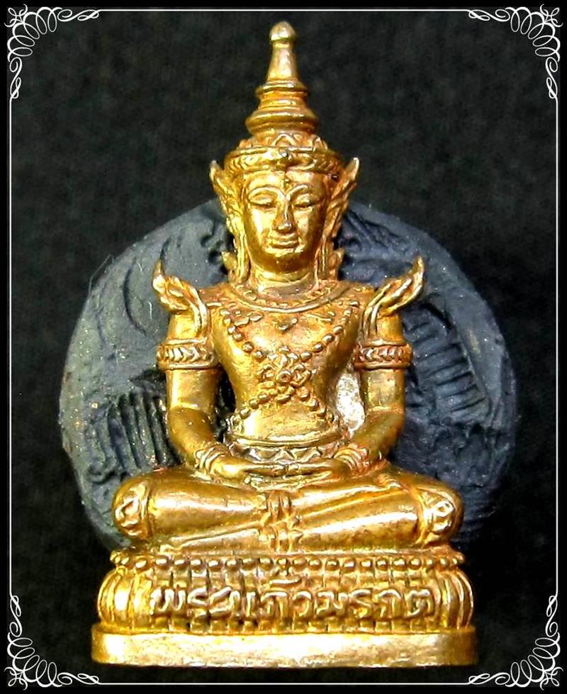 พระแก้วมรกต หลวงปู่หลิน จันทสาโร จ.มุกดาหาร - 1
