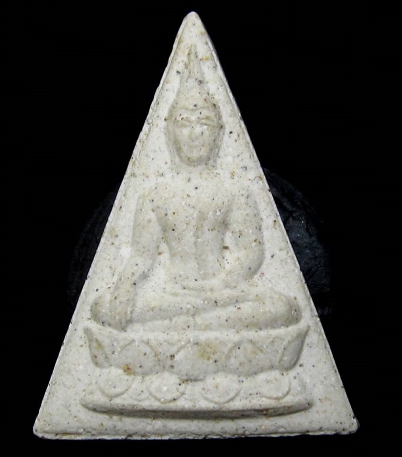 พระพุทธนวราชบพิตร สมเด็จจิตรดาหลัง ภปร.มวลสารผงจิตรลดา พ.ศ.2529 - 1