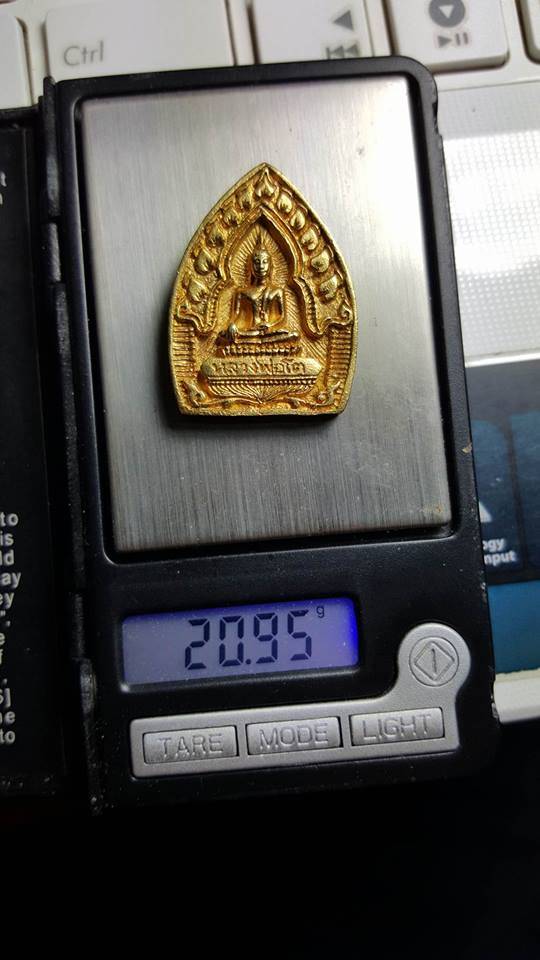 หลวงพ่อโต วัดสามกอ หลังพระสิวลี เนื้อทองคำ - 3
