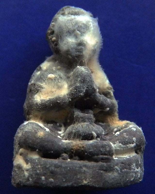 19.กุมารทองโชคทวี เนื้อผงดินเจ็ดป่าช้าอุดด้วยผงพรายกุมาร หลวงปู่คำบุ วัดกุดชมพู จ.อุบลฯ พร้อมกล่อง - 1