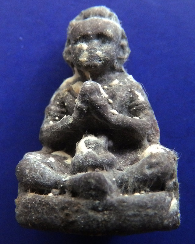 28.กุมารทองโชคทวี เนื้อผงดินเจ็ดป่าช้าอุดด้วยผงพรายกุมาร หลวงปู่คำบุ วัดกุดชมพู จ.อุบลฯ พร้อมกล่อง - 1