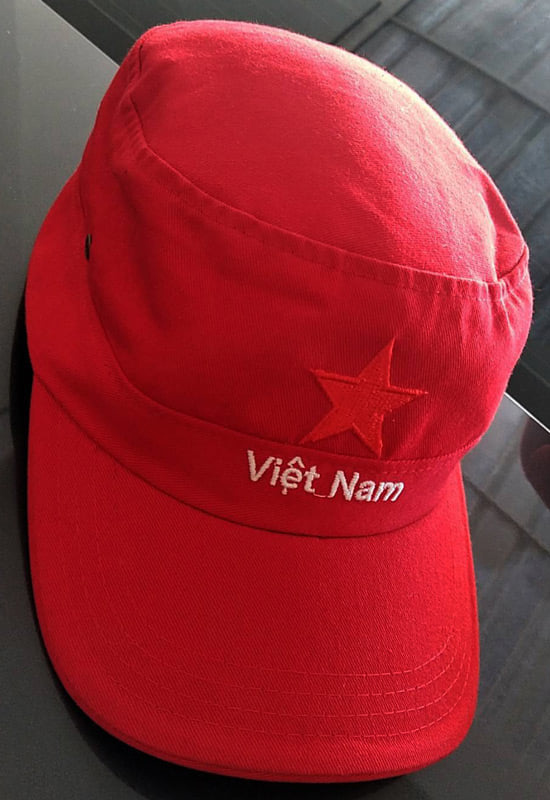 พร้อมกัน 4 ใบ หมวกดาวแดง-เหลือง จากประเทศเวียดนาม Vietnam caps - 1