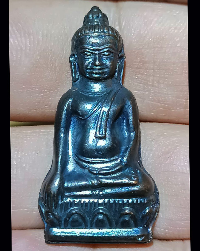 1.พระหูยาน หลังจปร. (รุ่นปืนแตก) วัดราชบพิธ พ.ศ. 2513 ในหลวงเสด็จเททอง เกจิ 108 ปลุกเสกพิธีใหญ่ - 1