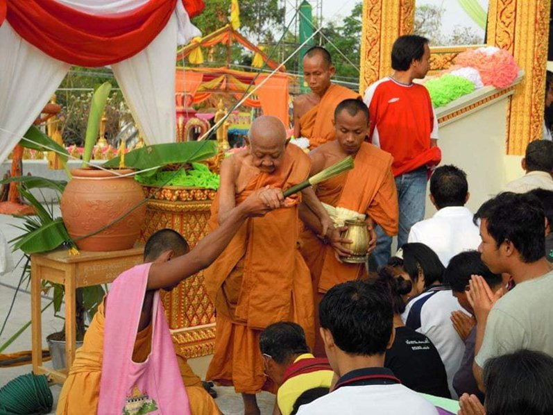 เหรียญเสมา หลวงปู่หงษ์ พรหมปัญโญ จ.สุรินทร์ - 3