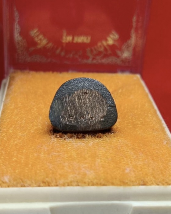 พระสังกัจจายน์สิทธิโชค เนื้อนวะ หลวงปู่พรหมมา สำนักสงฆ์สวนหินผานางคอย รุ่นหยก ปี2537 พร้อมกล่องเดิม - 4