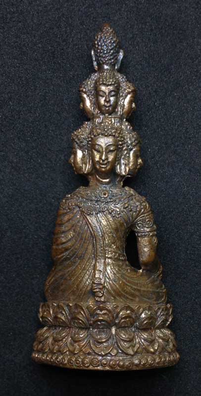 พระเศรษฐีนวะโกฏิ รุ่นแรก เนื้อนวโลหะประกายรุ้ง หลวงปู่พา วัดบัวระรมย์ จ.ศรีสะเกษ - 2