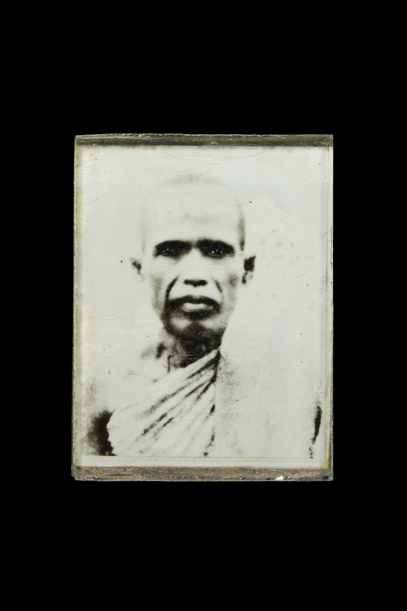 รูปหลวงปู่จันทร์ วัดตาเจี่ย เสาร์ห้า ปี16 - 1