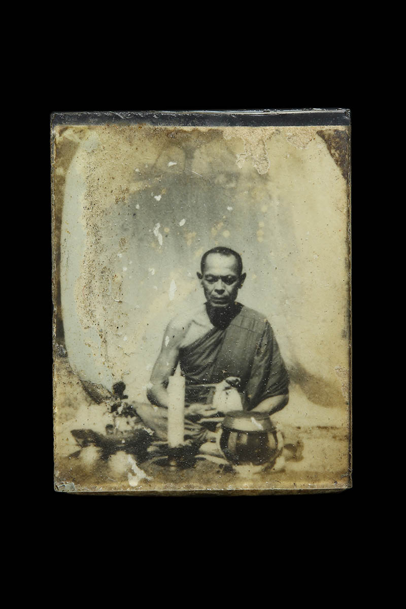 รูปหลวงพ่อดำ วัดกุฎิ ปราจีนบุรี หลังจาร เก่าหายาก - 1