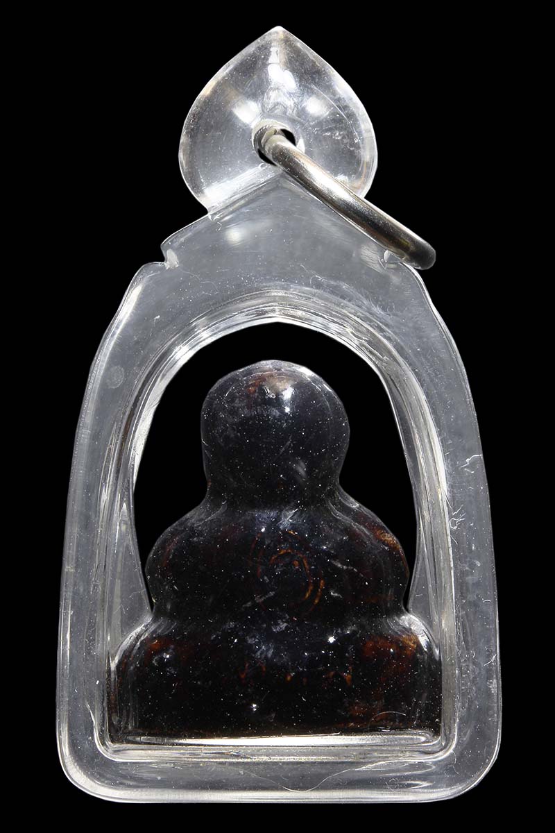 พระปิดตาสารพัดนึก เนื้อผงจุ่มรัก ฝังตะกรุด หลวงพ่อพรหม วัดขนอนเหนือ สร้างในวาระอายุครบ 6 รอบ ปี 2528 - 2