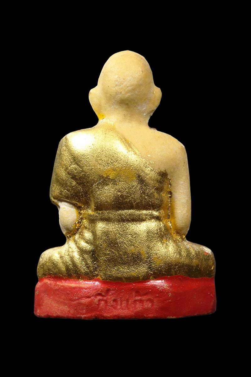 พระผงรูปเหมือนหลวงปู่เผือก วัดกิ่งแก้ว ปิดทอง ฐานแดง นิยม - 2