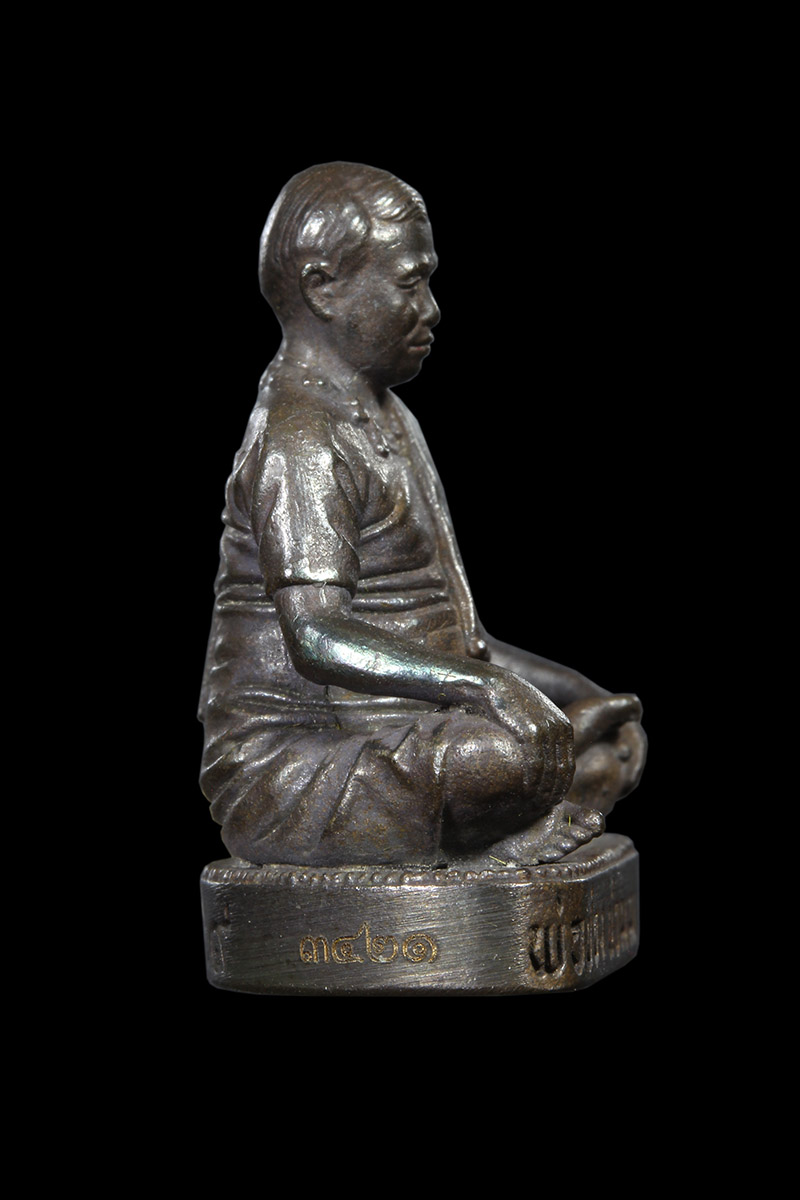 รูปหล่อรุ่นแรก พ่อป่อง น่วมมานา รุ่นบารมี69 ปี2561 - 3