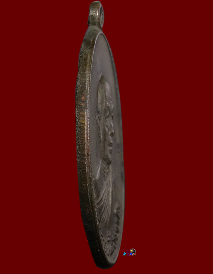 เหรียญอาจารย์ ฝั้น รุ่น 69 เนื้อนวะ - 3