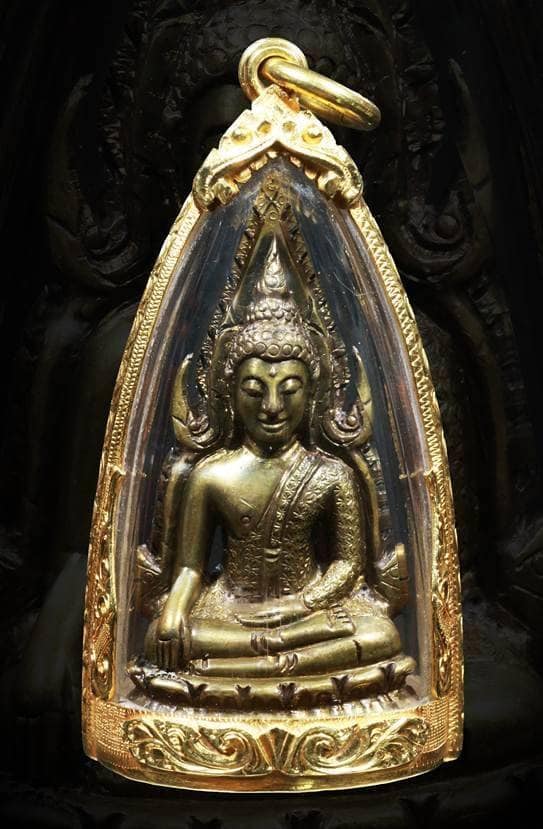 พระพุทธชินราชอินโดจีน 2485 พิมพ์แต่ง โค๊ด2โค๊ด ชัดมาก  เลี่ยมทองยกซุ้ม สวยแชมป์ - 2