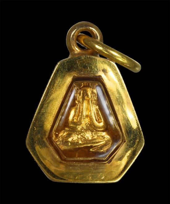 พระปิดตา สาริกา เนื้อทองค์ "หลวงปู่จื่อ วัดเขาตาเงาะ" หมายเลข18 เนื้อทองคำ .เลี่ยมทองคำ. - 1