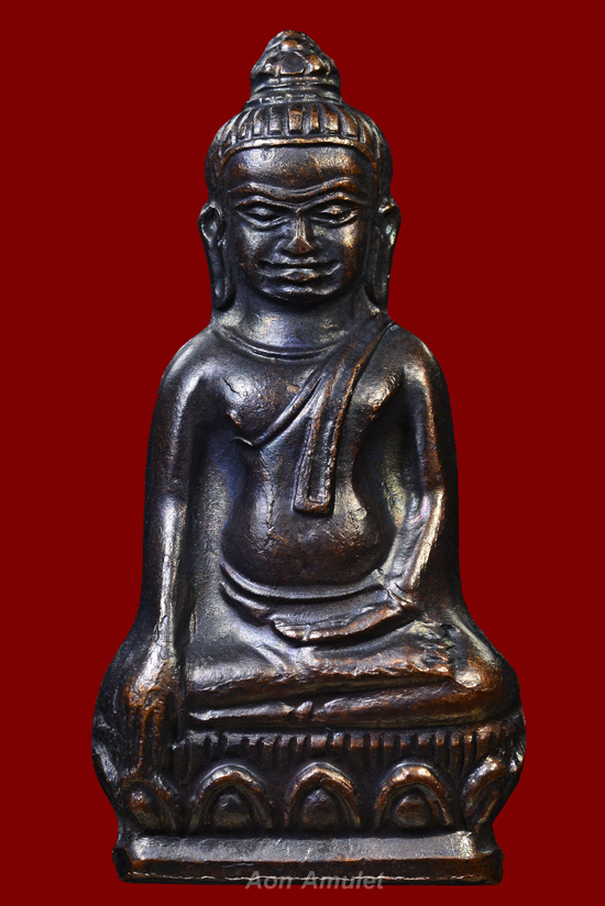 พระหูยานหลัง ภปร. เนื้อทองแดง รุ่น ปืนแตก 100 ปี วัดราชบพิธฯ พศ.2513 องค์ที่ 1 - 2