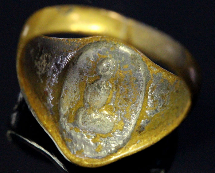 แหวนนางกวัก หลวงพ่อกวย เนื้อทองเหลืองชุบนิเกิ้ล ปี2521 - 2
