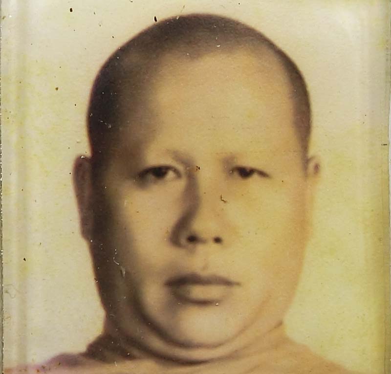 รูปเก่าๆ หลวงพ่อตัด วัดชายนา หลังจารมือเต็มสูตร เลี่ยมสวยๆพร้อมบูชาครับ - 4