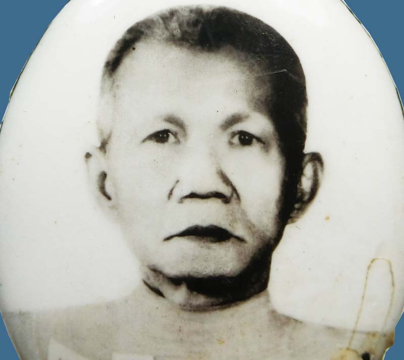 ล็อกเก็ตหลวงพ่ออุ้น วัดตาลกง จ.เพชรบุรี ปี 2547 สร้างไว้เพียง 16 องค์ - 2