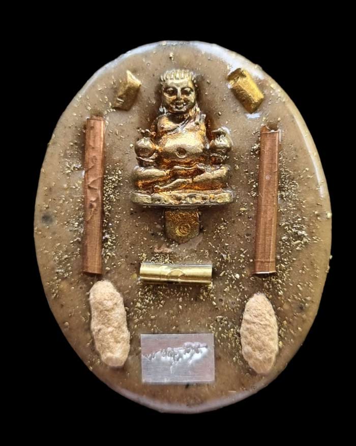 ล็อกเก็ตพระพุทธเหนือพรหมรุ่นแรกฉากทองใหญ่ พระอาจารย์ทิน วัดชายนา ปี 2557 ฝังพิเศษ - 2