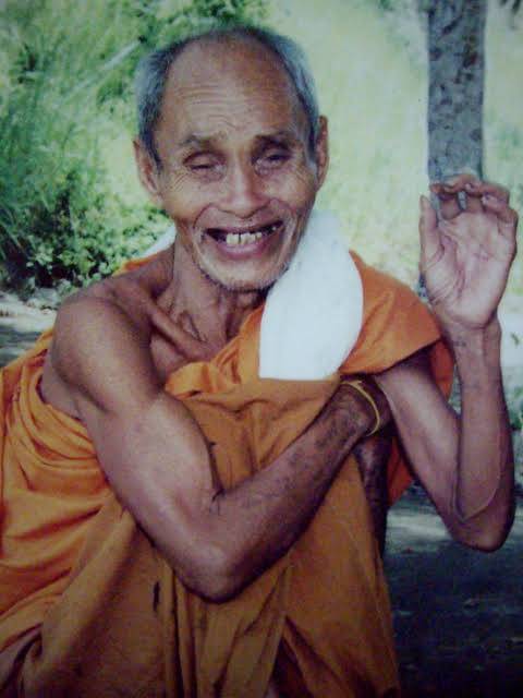 พระปิดตามหาลาภ เนื้อเงิน หลวงปู่สรวง หลวงพ่อสร้อย ปลุกเสก วัดเลียบราษฎร์บำรุง ปี35 - 5