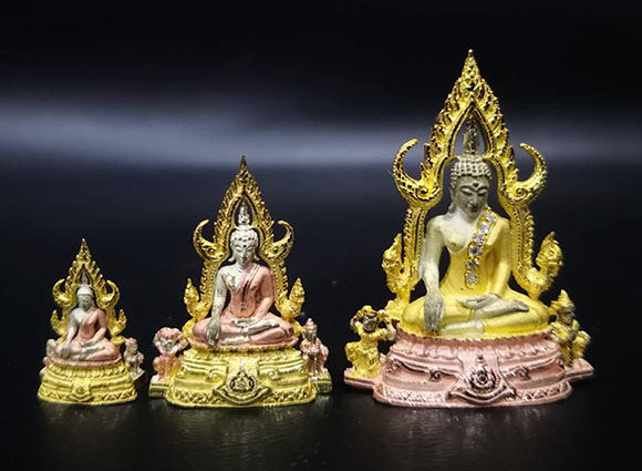 พระพุทธชินราช ภ.ป.ร. มูลนิธิพิทักษ์ดวงตา ประชาชน วัดพระศรีมหาธาตุ ปี 2542 - 3