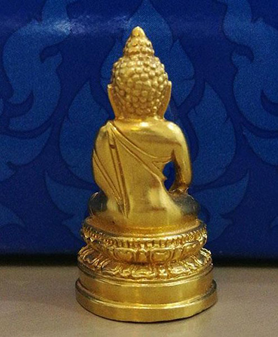 พระกริ่ง ๖ รอบ ภปร สำนักนายกรัฐมนตรี ปี 2542 พิมพ์ใหญ่ ทองคำ - 2