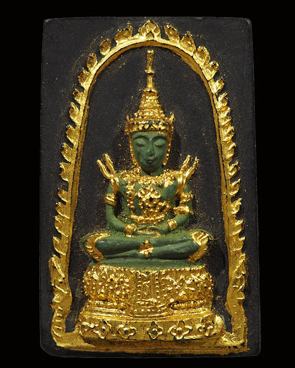 พระแก้วมรกตพิมพ์ใหญ่(พิมพ์หายาก) ลงรักปิดทอง หลังยันต์ดวงประสูติพระพุทธเจ้า หลวงพ่อเริ่ม วัดบางพระ จ - 1