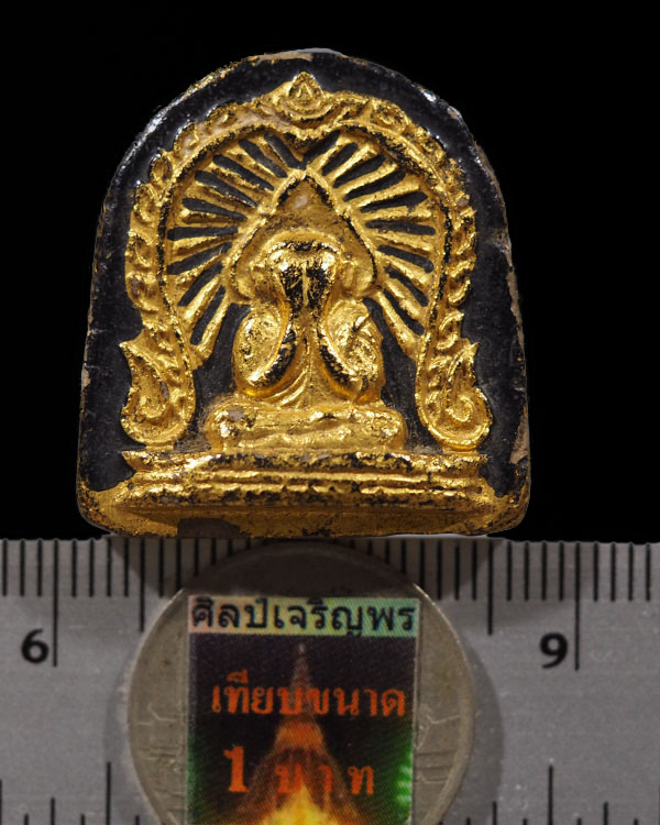 พระปิดตาประภามณฑลซุ้มเรือนแก้ว หลังยันต์ เจ้าคุณวิเชียร วัดเครือวัลย์ ชลบุรี ปี 2506 ลงรักทอง ผสมผง - 3