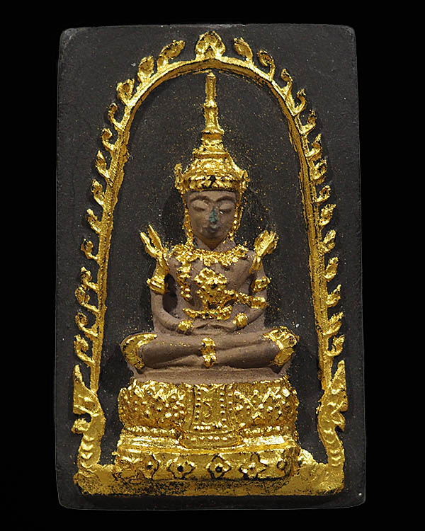 พระแก้วมรกรต ทรงเครื่องฤดูร้อน พิมพ์ใหญ่ ลงรักปิดทอง หลังยันต์ดวงประสูติพระพุทธเจ้า หลวงพ่อเริ่ม วัด - 1