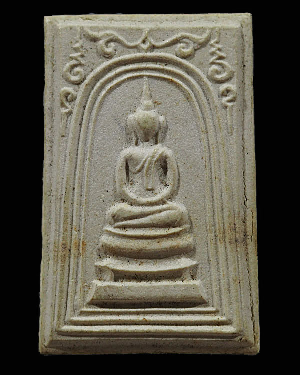 พระสมเด็จซุ้มลายกนก หลวงปู่แหวน สุจิณโณ วัดดอยแม่ปั๋ง จ.เชียงใหม่ พิมพ์รูปเหมือนกลีบบัว ออกวัดสัมพัน - 1
