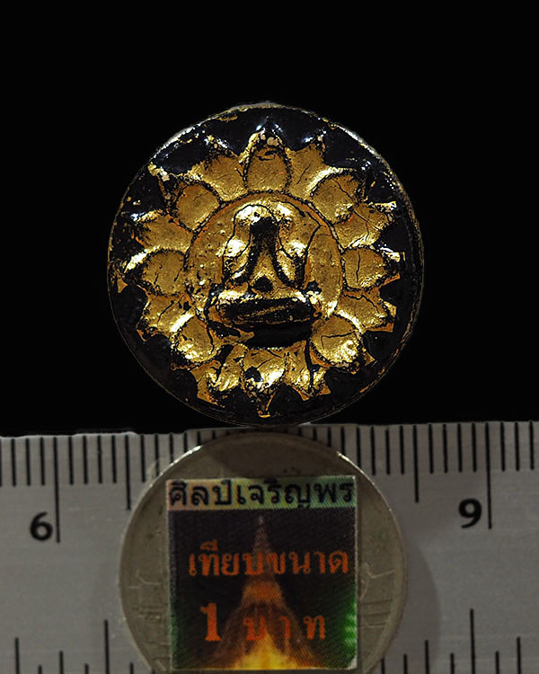 พระปิดตาจันทร์ลอย บัวบาน ท่านเจ้าคุณวิเชียร วัดเครือวัลย์ จ.ชลบุรี หลังยันต์นะมหานิยม พระของท่านมีส่ - 3