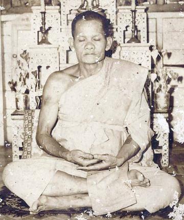 สมเด็จหูบายศรี หลวงพ่อสมจิตร์ วัดสว่างอารมณ์ จ.สมุทรปราการ ปี ๒๔๙๕ ผสมผงเก่าพระสมเด็จบางขุนพรหมที่แต - 5