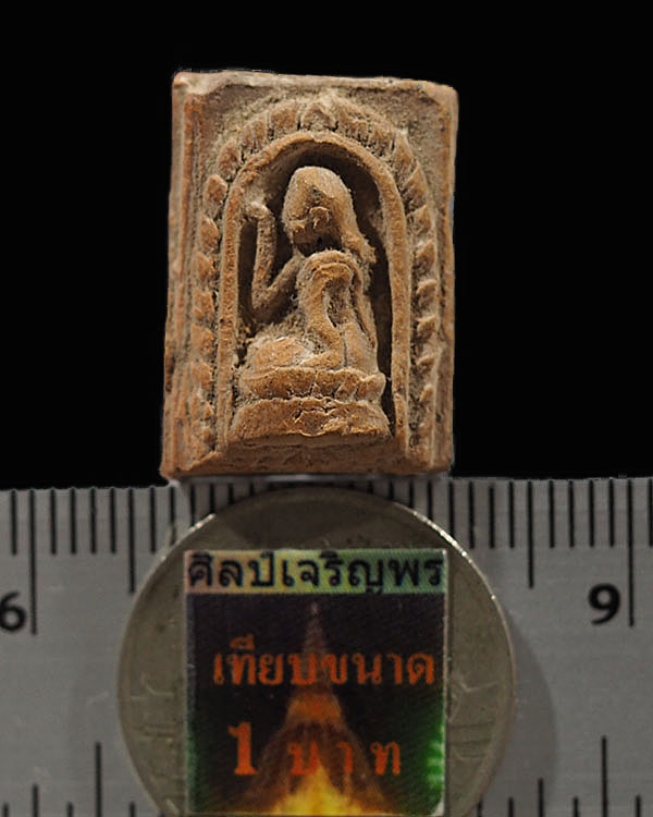 นางกวักเนื้อดิน เนื้อดินหลังยันต์ เนื้อหาเก่าจัด ทั่วๆไปใน web มีเล่นกันเป็น 2-3 ที่  สร้างปี 24 กว่ - 3