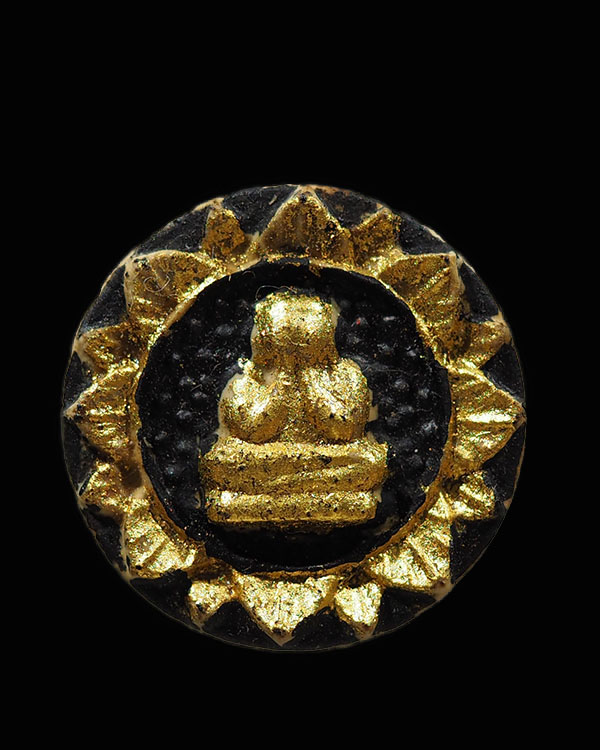 พระปิดตาจันทร์ลอย บัวบาน ท่านเจ้าคุณวิเชียร วัดเครือวัลย์ จ.ชลบุรี ยุคแรก  หลังยันต์  พระของท่านมีส่ - 1