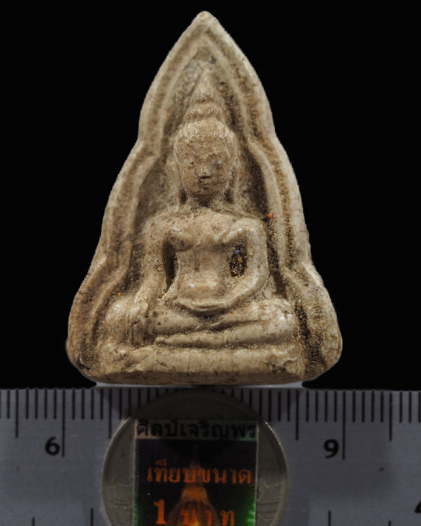 พระพิมพ์พระท่ากระดาน  เนื้อผงพุทธคุณ (เนื้อจัด) หลวงพ่อเที่ยง วัดม่วงชุม จ.กาญจนบุรี ยุคแรก สภาพสวย  - 3