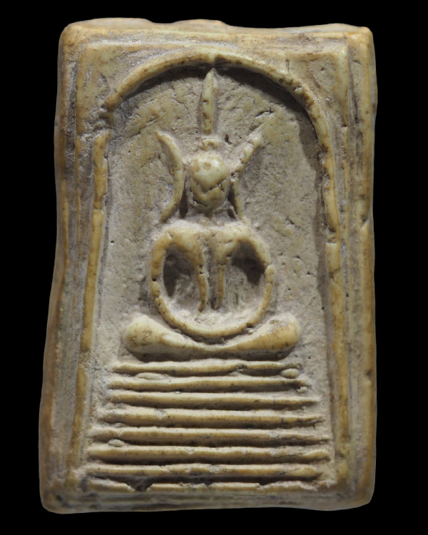 พระสมเด็จพิมพ์เกศไชโย เนื้อผงวัดระฆังล้วน ปลุกเสกพิธีอินโดจีน วัดสุทัศน์ หลวงพ่อสุพจน์ ปี ๒๔๘๔   - 1